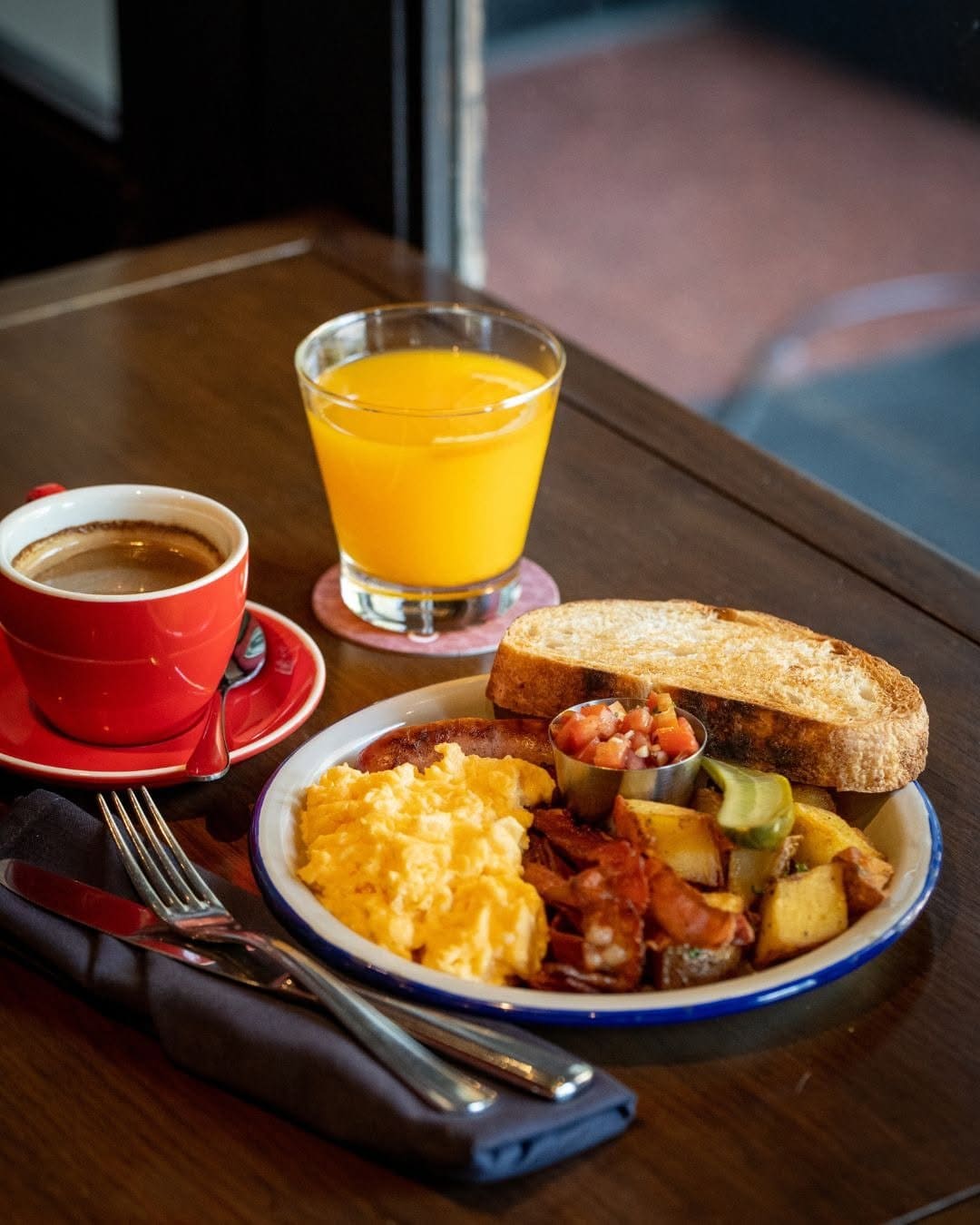 AMERICAN BREAKFAST