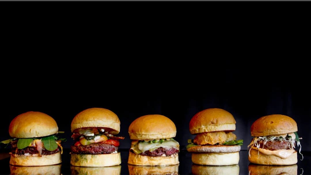 25 Degrees Burgers, Wine & Liquor Bar — รูปภาพ (อาหาร)