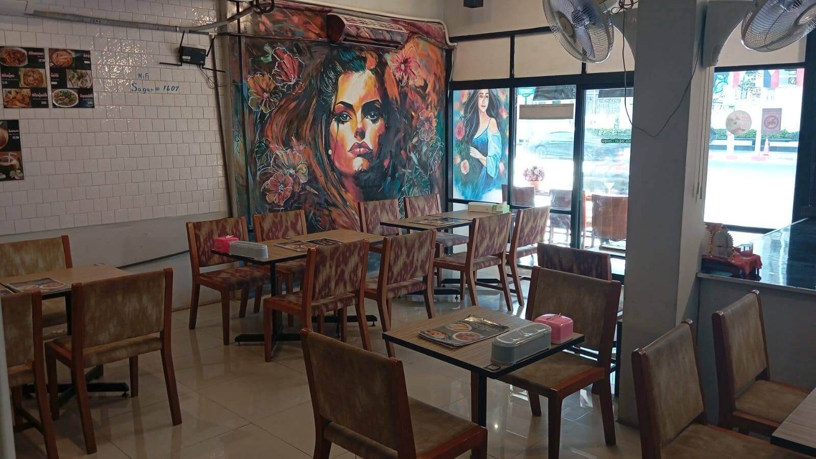 Siam Thai & Seafood — รูปภาพ (ภายในร้าน)