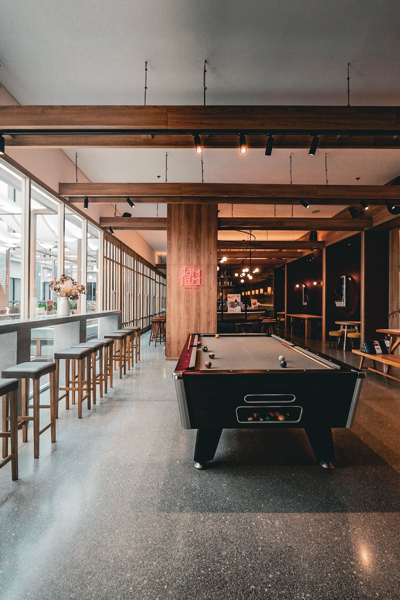 Jam Jam Eatery & Bar — รูปภาพ (ภายในร้าน)