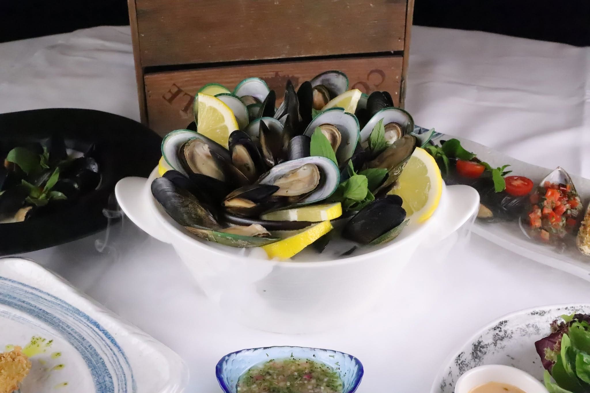 Blue Sky Rooftop Restaurant & Bar — รูปภาพ (อาหาร)