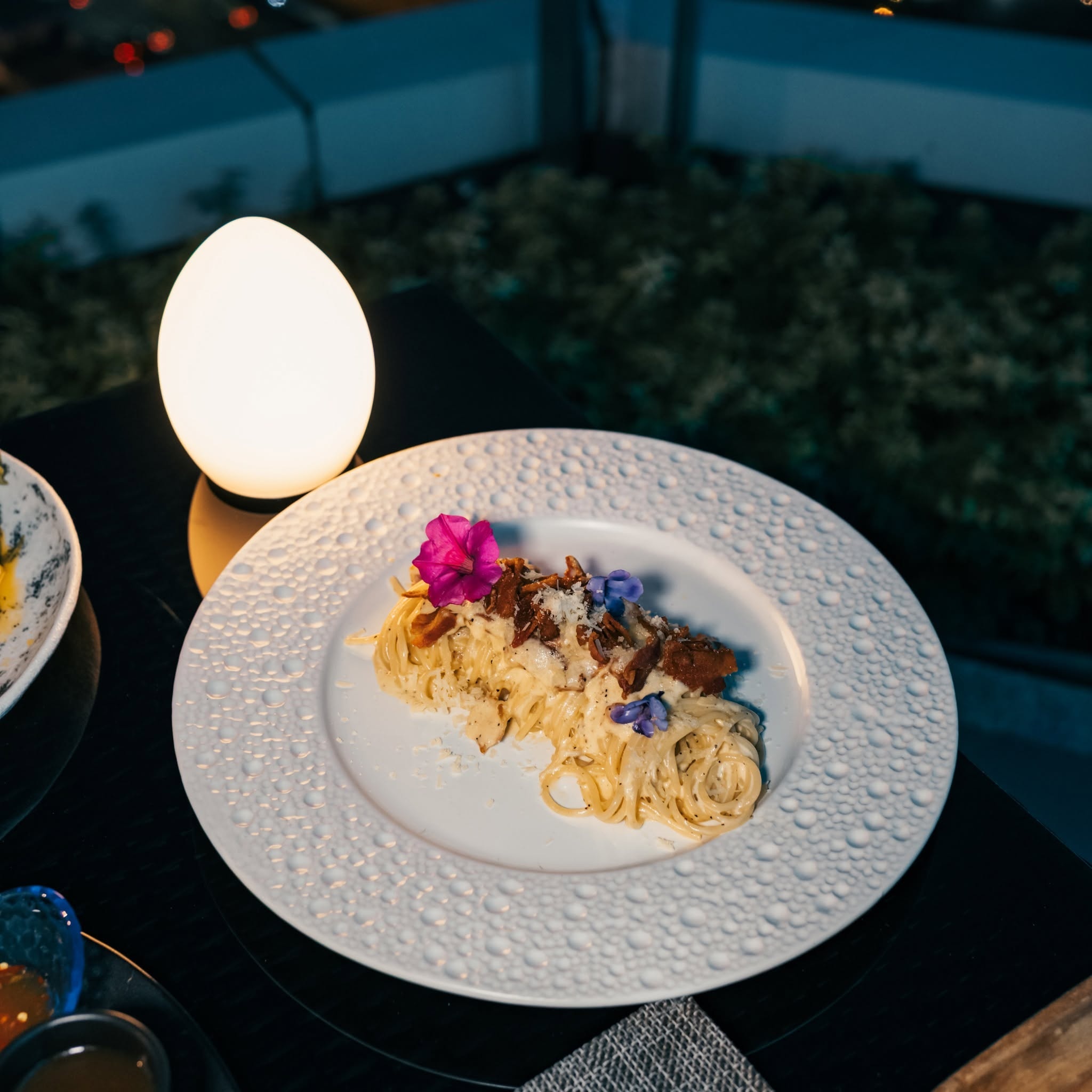 Blue Sky Rooftop Restaurant & Bar — รูปภาพ (อาหาร)
