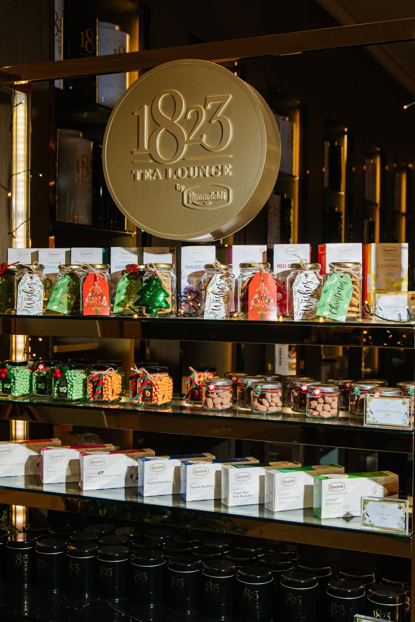 1823 Tea Lounge by Ronnefeldt — รูปภาพ (ภายในร้าน)