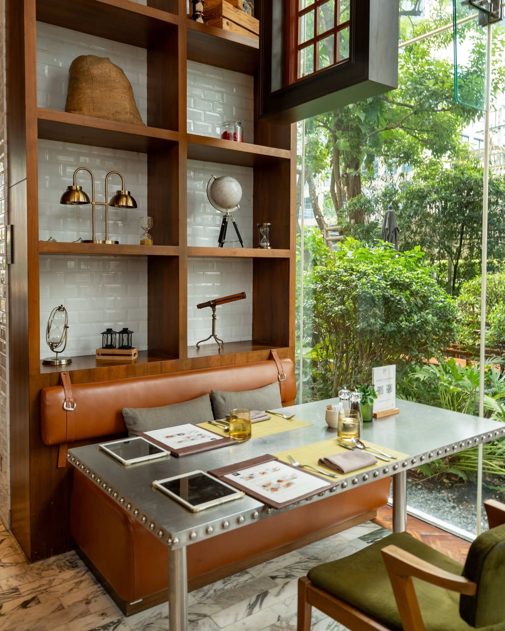 Bangkok Trading Post Bistro & Bar — รูปภาพ (ภายในร้าน)