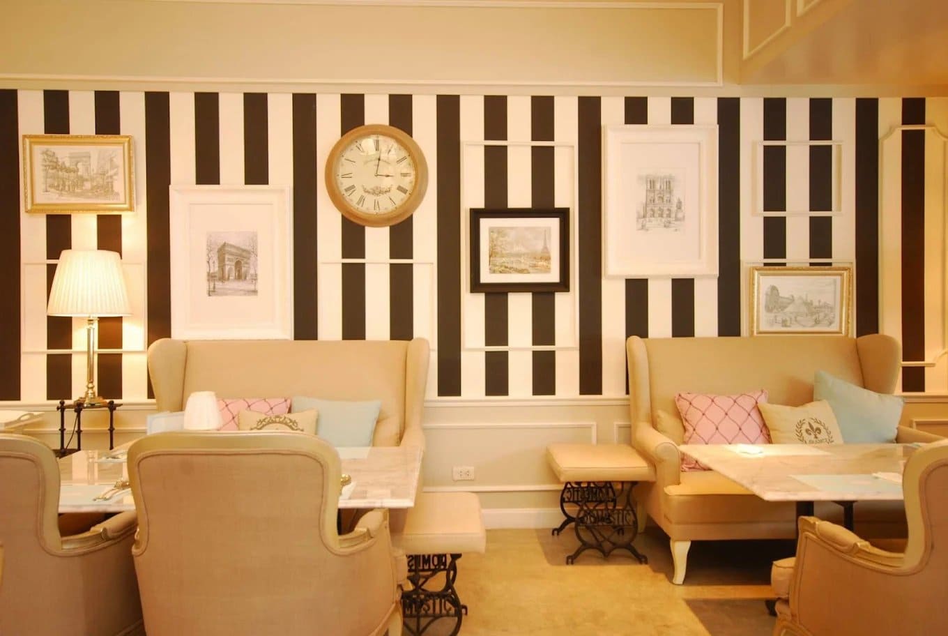 Audrey Cafe & Bistro, Thonglor 11 — รูปภาพ (ภายในร้าน)