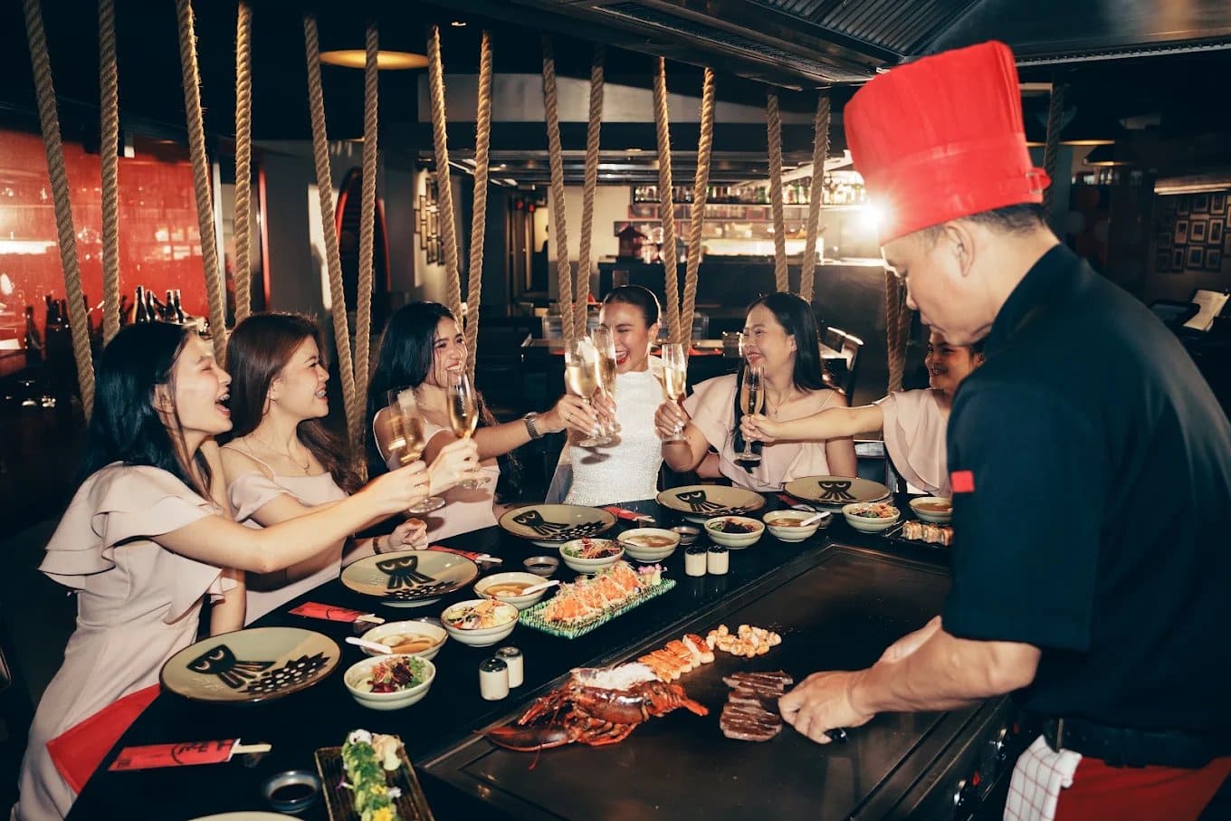 Benihana at Grand Mercure Bangkok Atrium — รูปภาพ (ภายในร้าน)