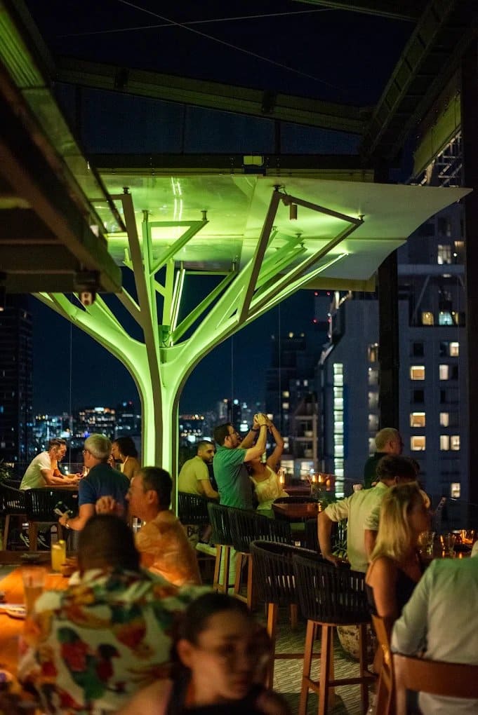 Above Eleven — รูปภาพ (ภายในร้าน)