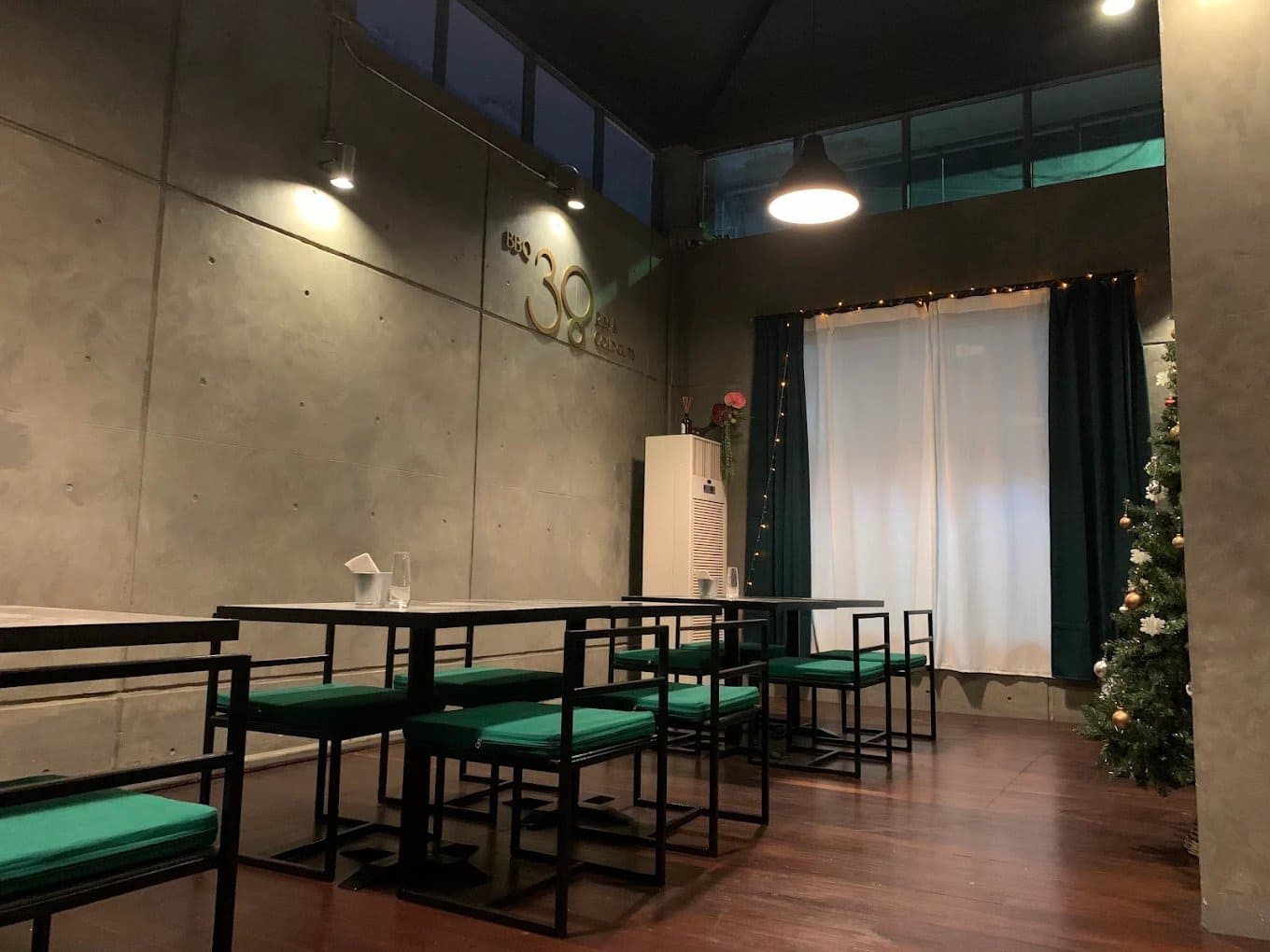 BBQ38 Ribs & Cold Cuts — รูปภาพ (ภายในร้าน)