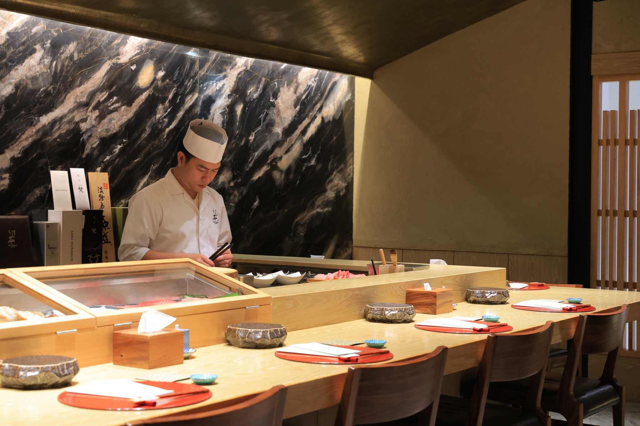Sushi Kappou Ishimoto 鮨割烹いし本 — รูปภาพ (ภายในร้าน)