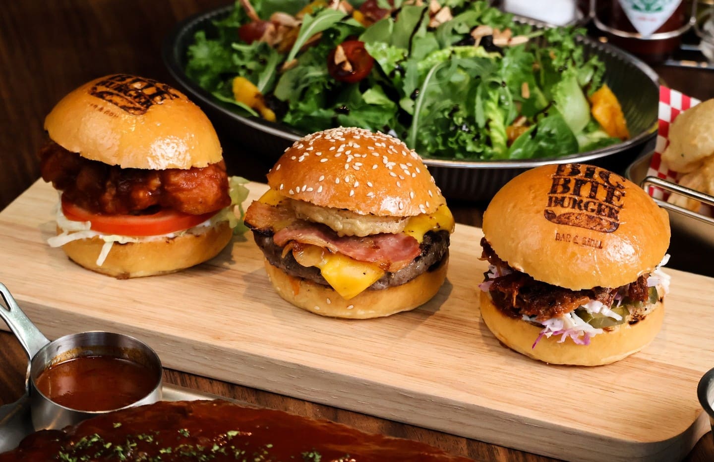 Big Bite Burger Bar & Grill — รูปภาพ (อาหาร)