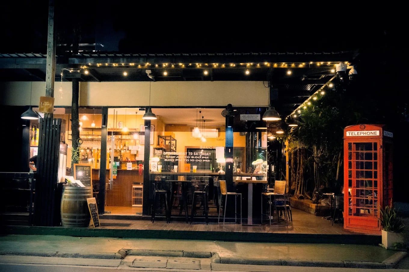 Bacchus & Co. — รูปภาพ (หน้าร้าน)
