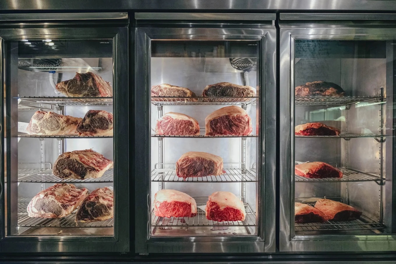 35 Dry Aged Beef — รูปภาพ (ภายในร้าน)
