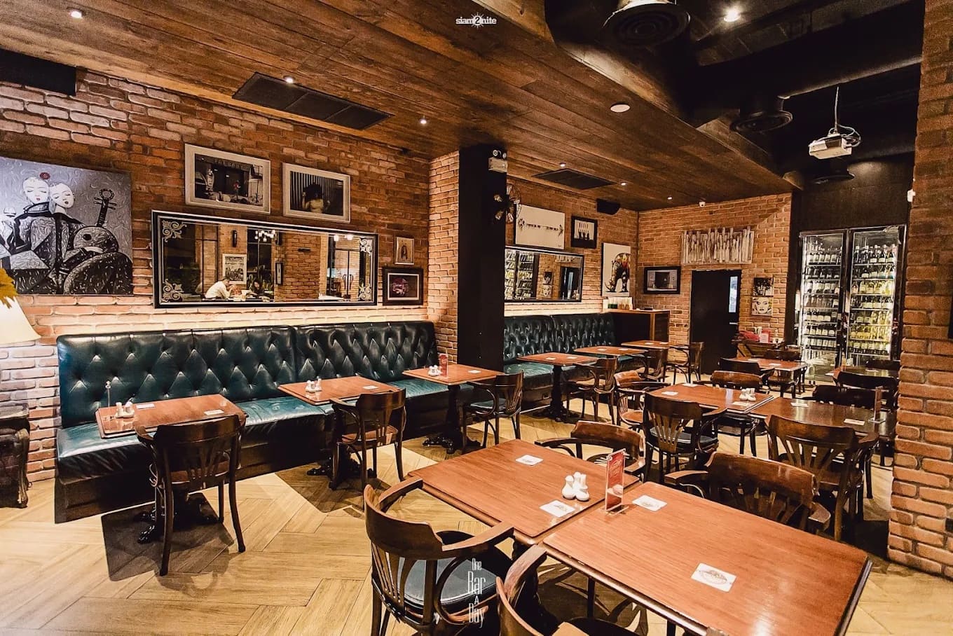 The Londoner Brew Pub — รูปภาพ (ภายในร้าน)