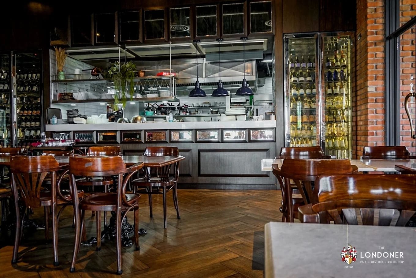 The Londoner Brew Pub — รูปภาพ (ภายในร้าน)