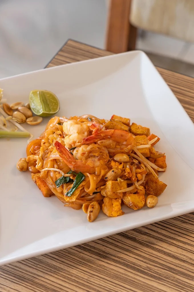 ผัดไทยกุ้งสด