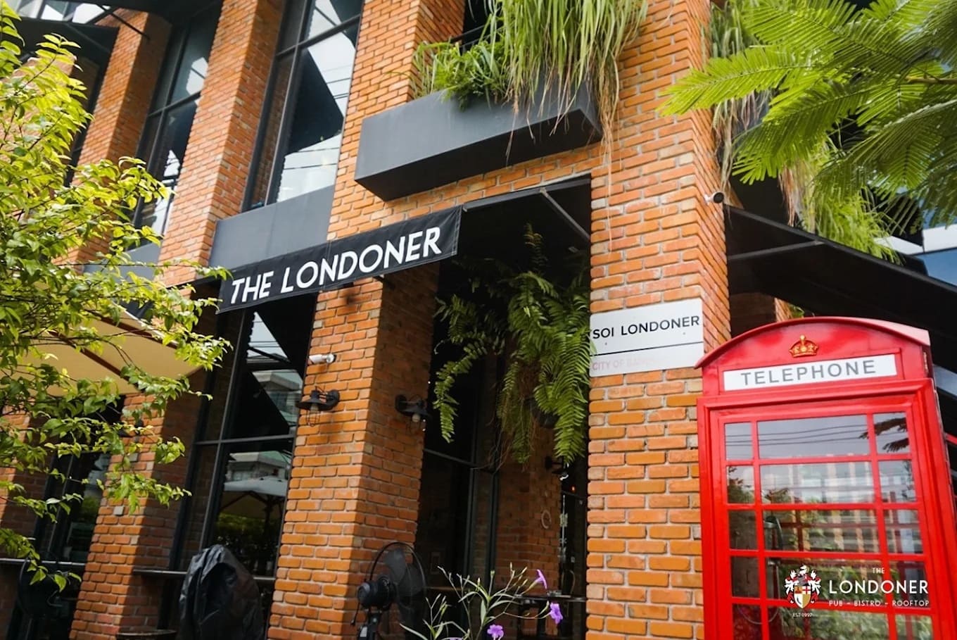 The Londoner Brew Pub — รูปภาพ (หน้าร้าน)