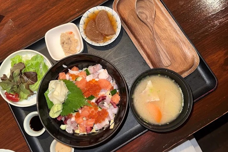 ฺBARACHIRASHI SUSHI