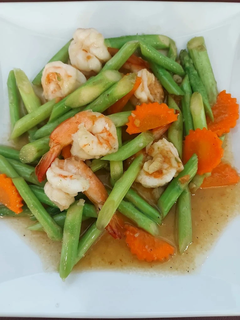 หน่อไม้ฝรั่งผัดกุ้ง