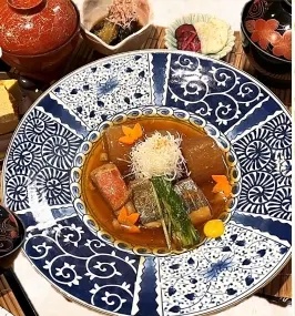SHAKARICH Thonglor — รูปภาพ (อาหาร)