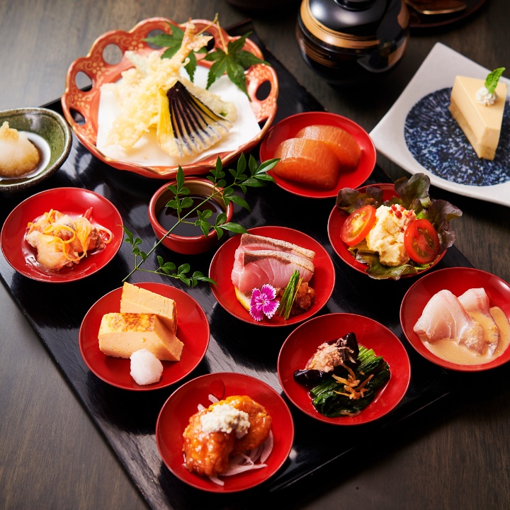 SHAKARICH Thonglor — รูปภาพ (อาหาร)