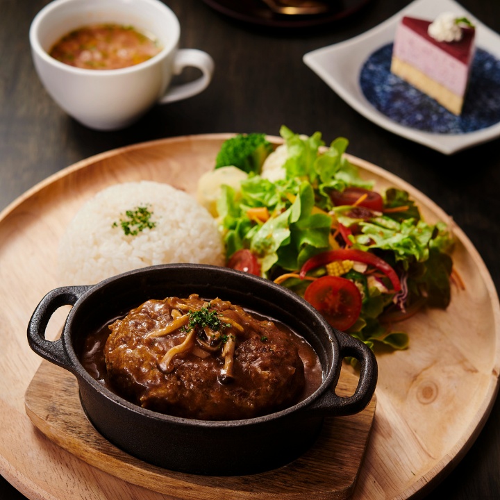 SHAKARICH Thonglor — รูปภาพ (อาหาร)