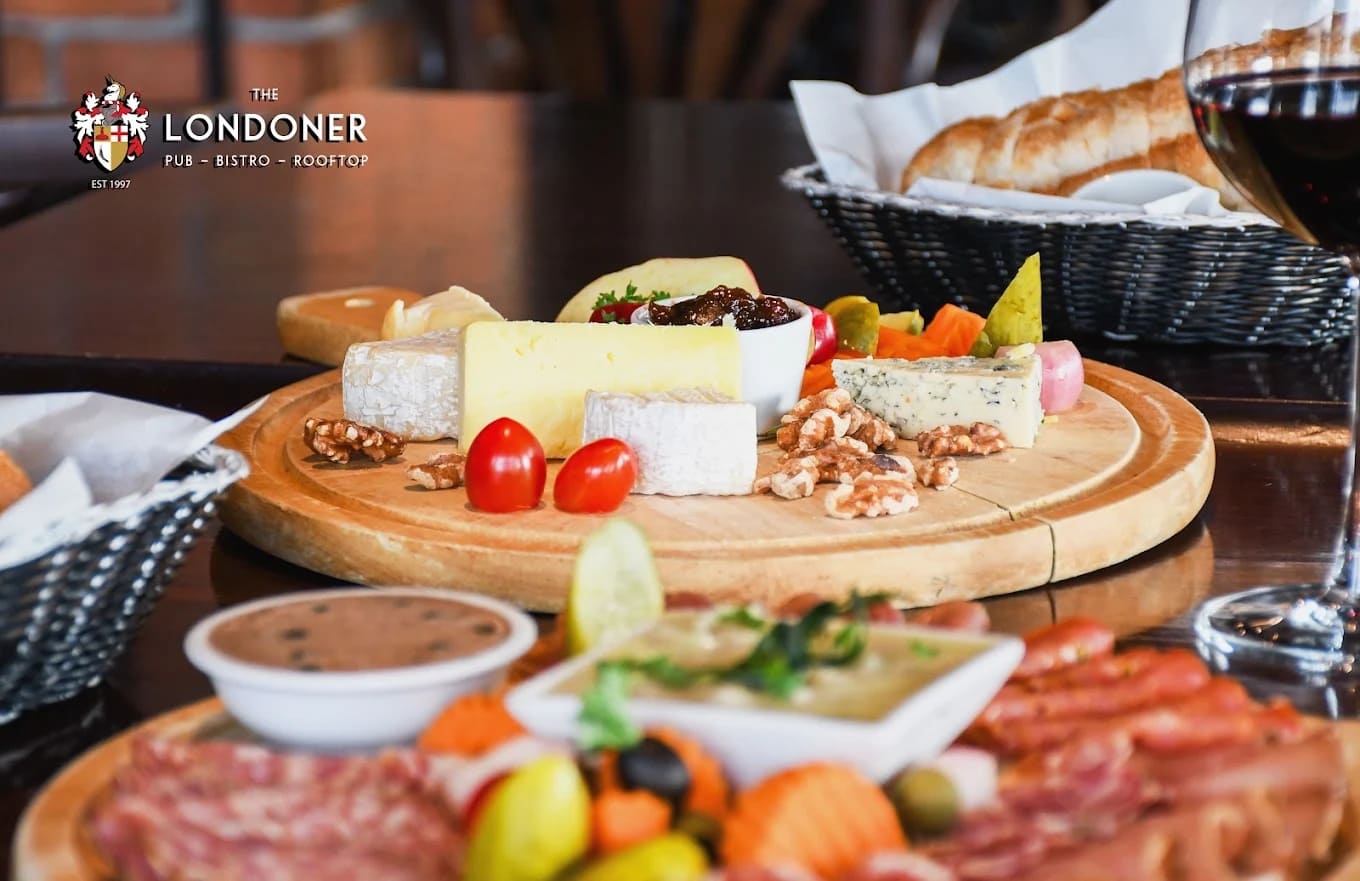 The Londoner Brew Pub — รูปภาพ (อาหาร)