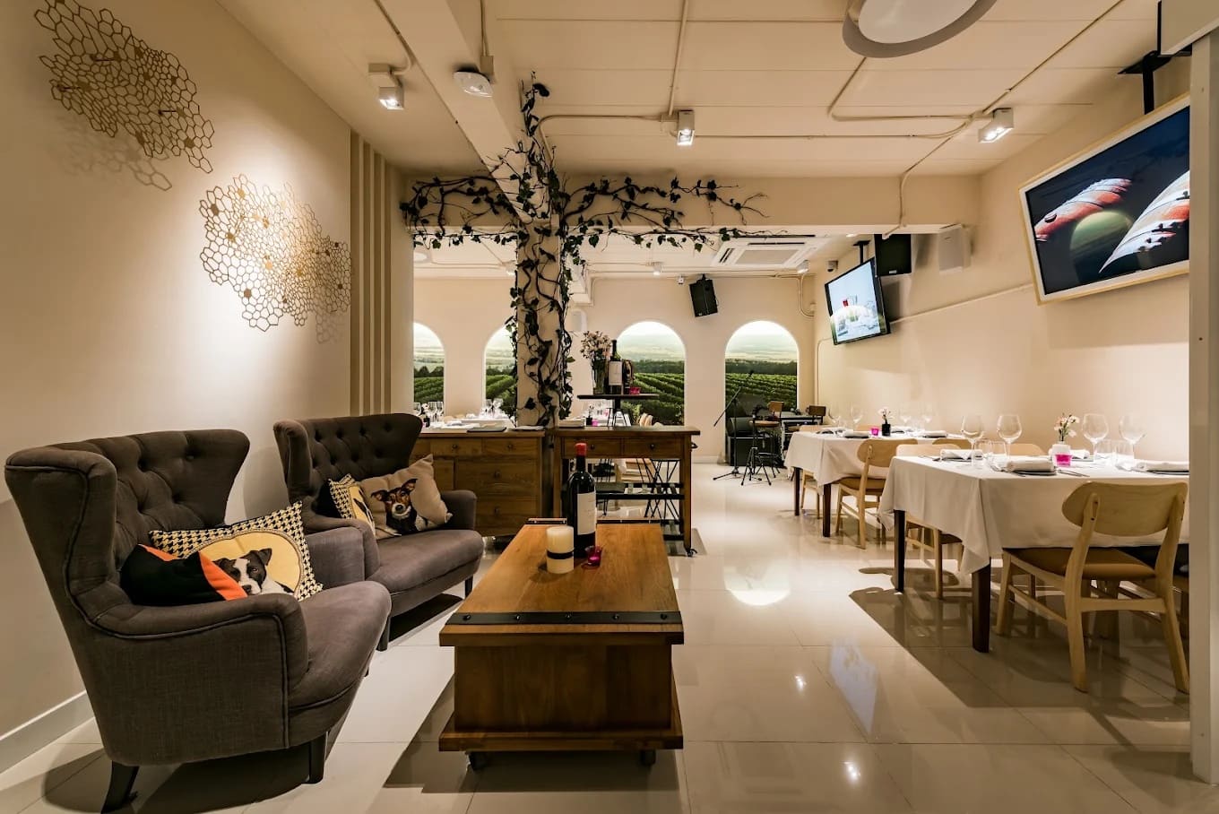 Bodegas Wine — รูปภาพ (ภายในร้าน)