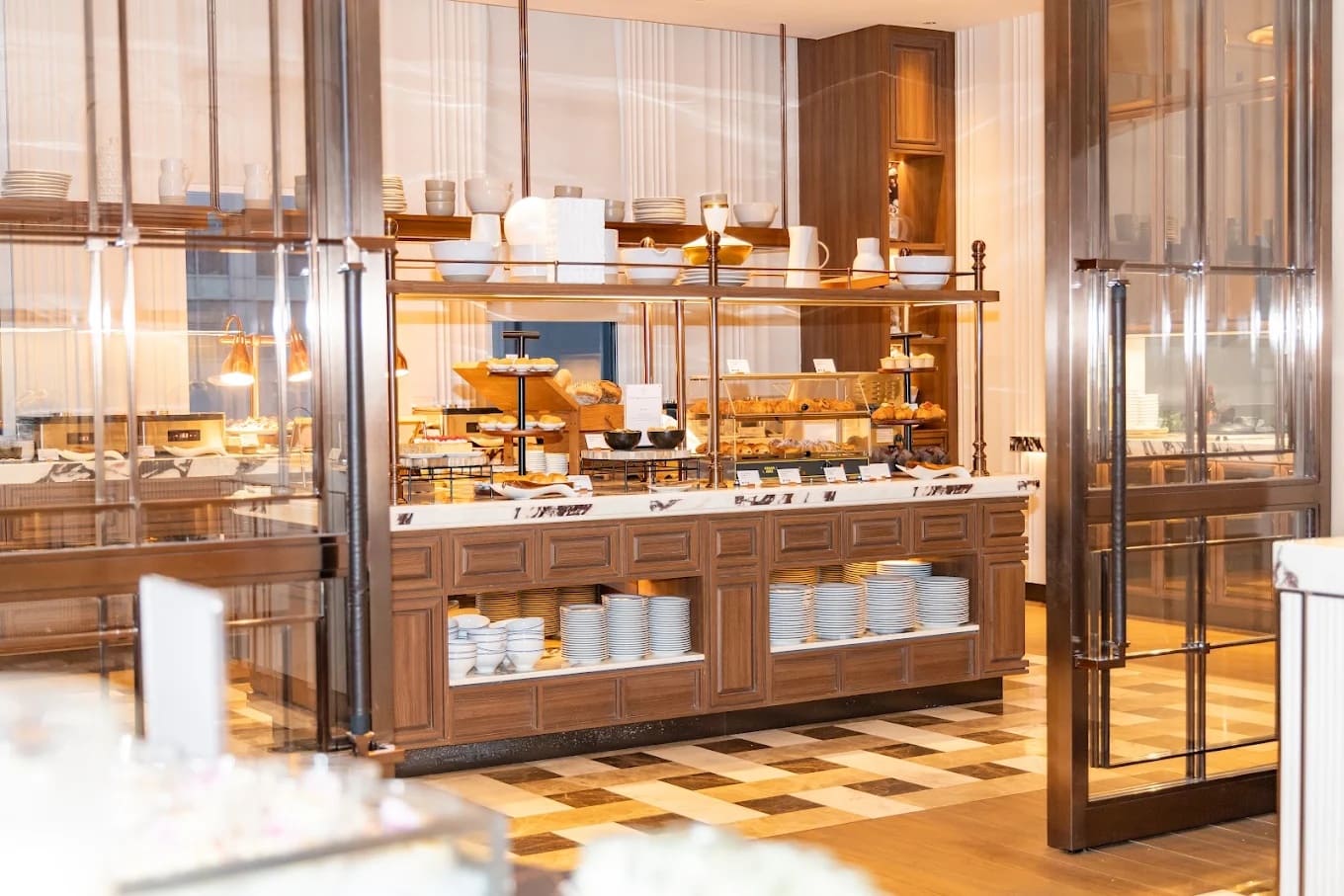 AVA Brasserie — รูปภาพ (ภายในร้าน)