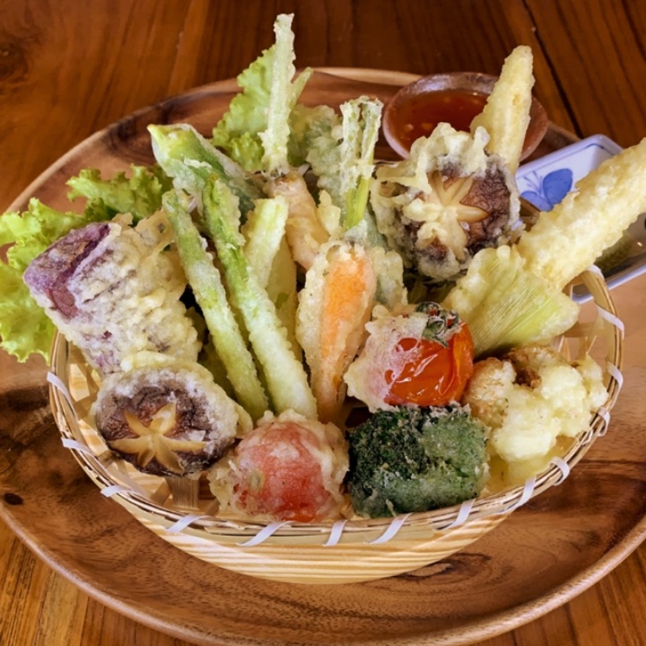 SHAKARICH Thonglor — รูปภาพ (อาหาร)