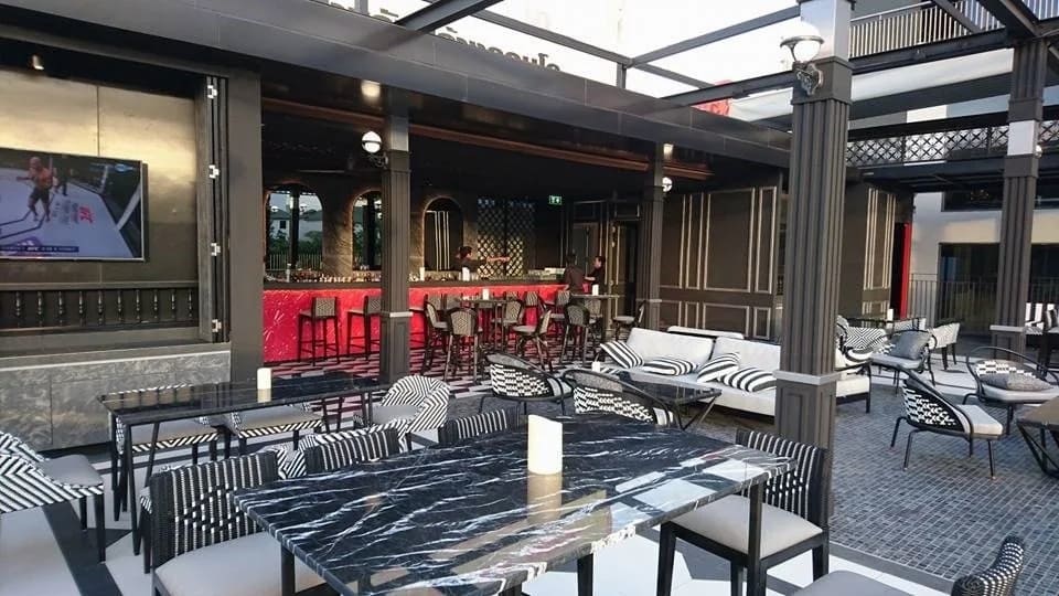 The Londoner Brew Pub — รูปภาพ (ภายในร้าน)