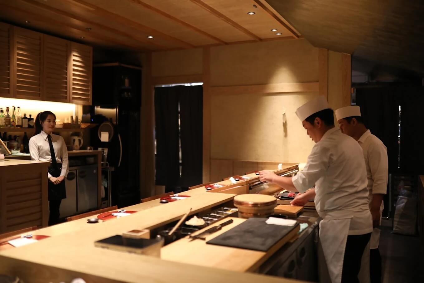 Sushi Kappou Ishimoto — รูปภาพ (ภายในร้าน)