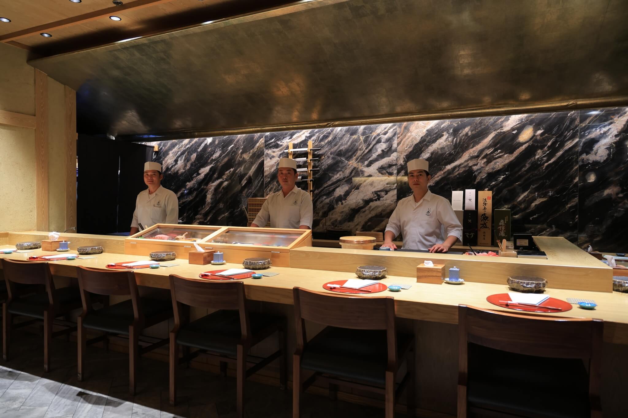 Sushi Kappou Ishimoto — รูปภาพ (ภายในร้าน)