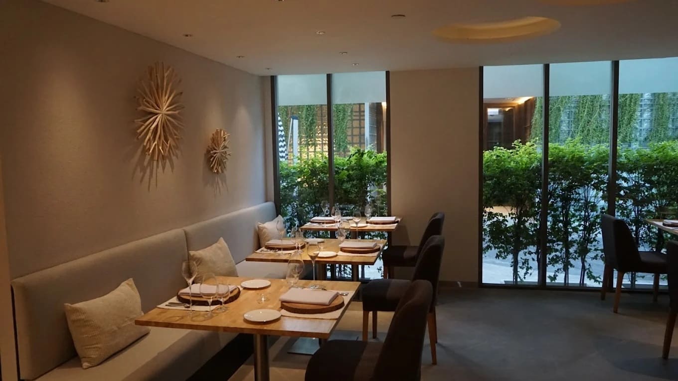 THE S BANGKOK — รูปภาพ (ภายในร้าน)