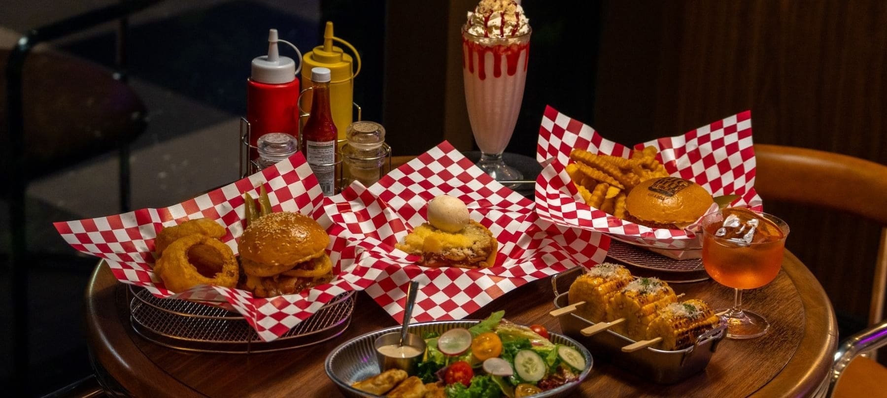 Big Bite Burger Bar & Grill — รูปภาพ (อาหาร)