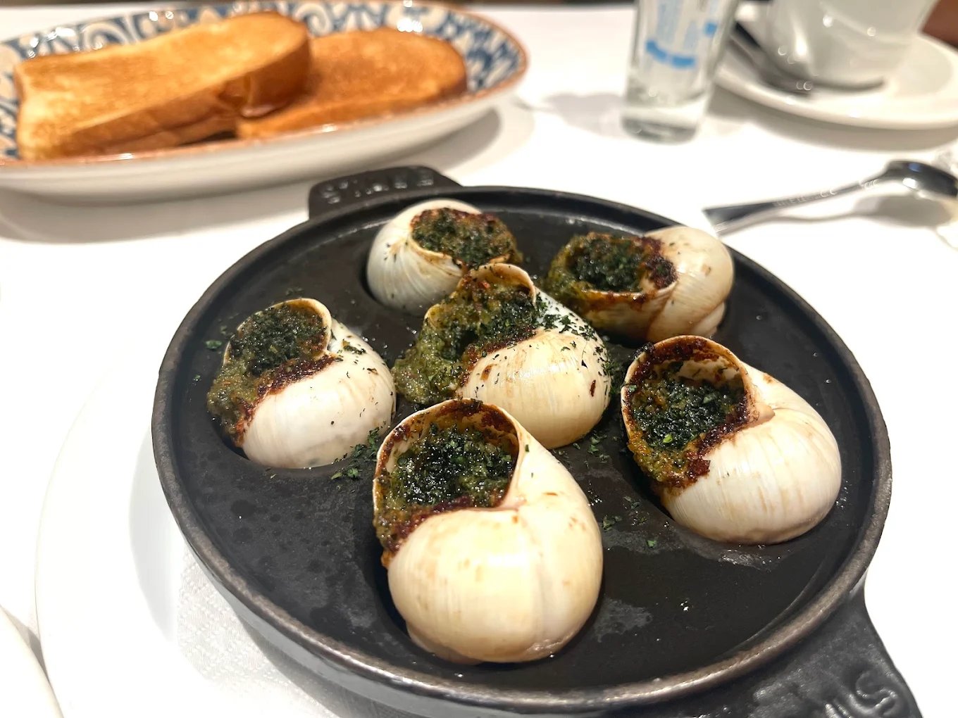 25 ร้านอาหารฝรั่งเศส (French Restaurants) ปักหมุดพิกัดอร่อยตั้งแต่ร้านระดับตำนานถึงบิสโทรสุดชิค