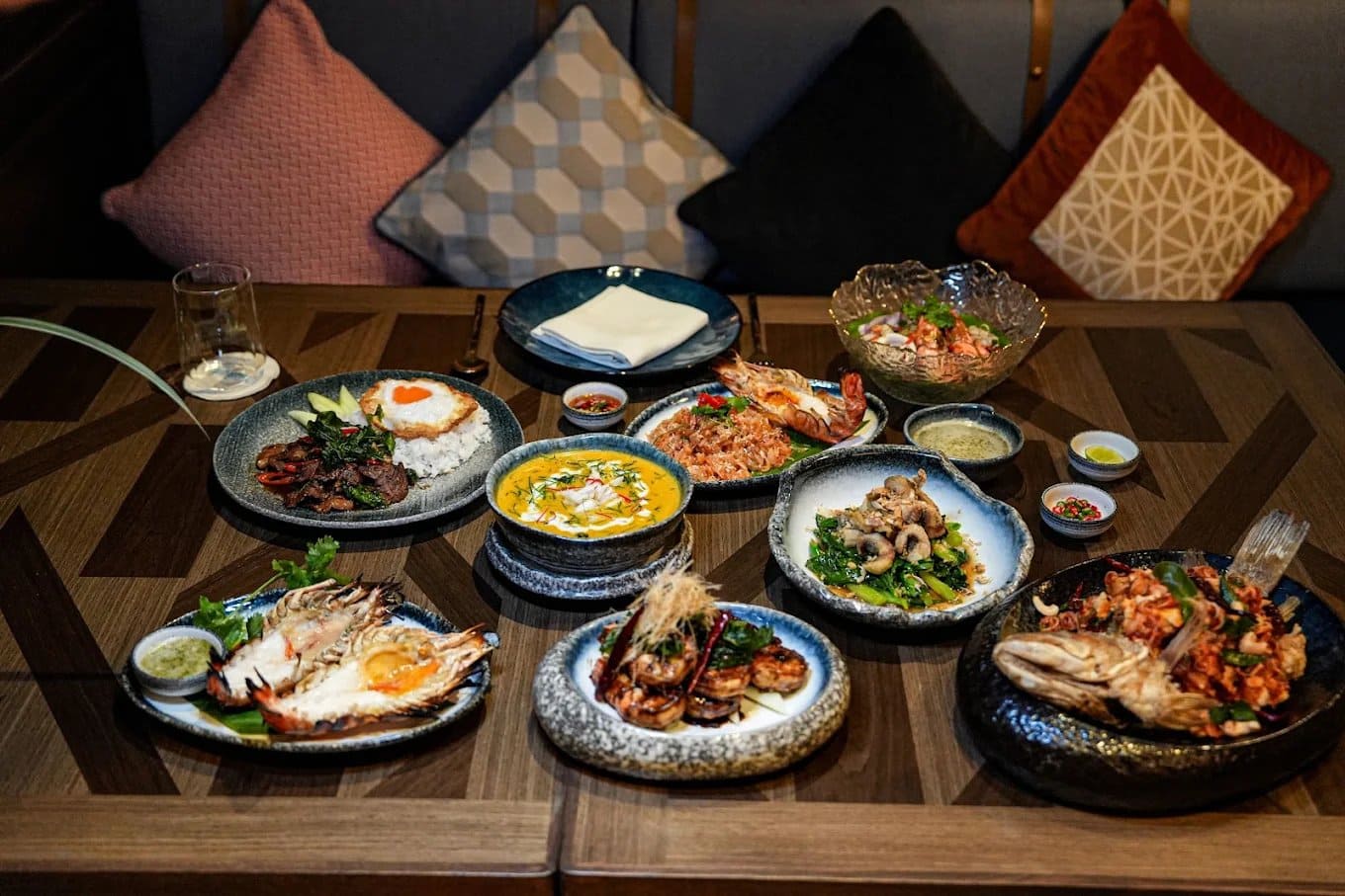 30 ร้านอาหารไทย (Thai Restaurants) บรรยากาศดี รสชาติตำรับโบราณที่ต้องลิ้มลอง