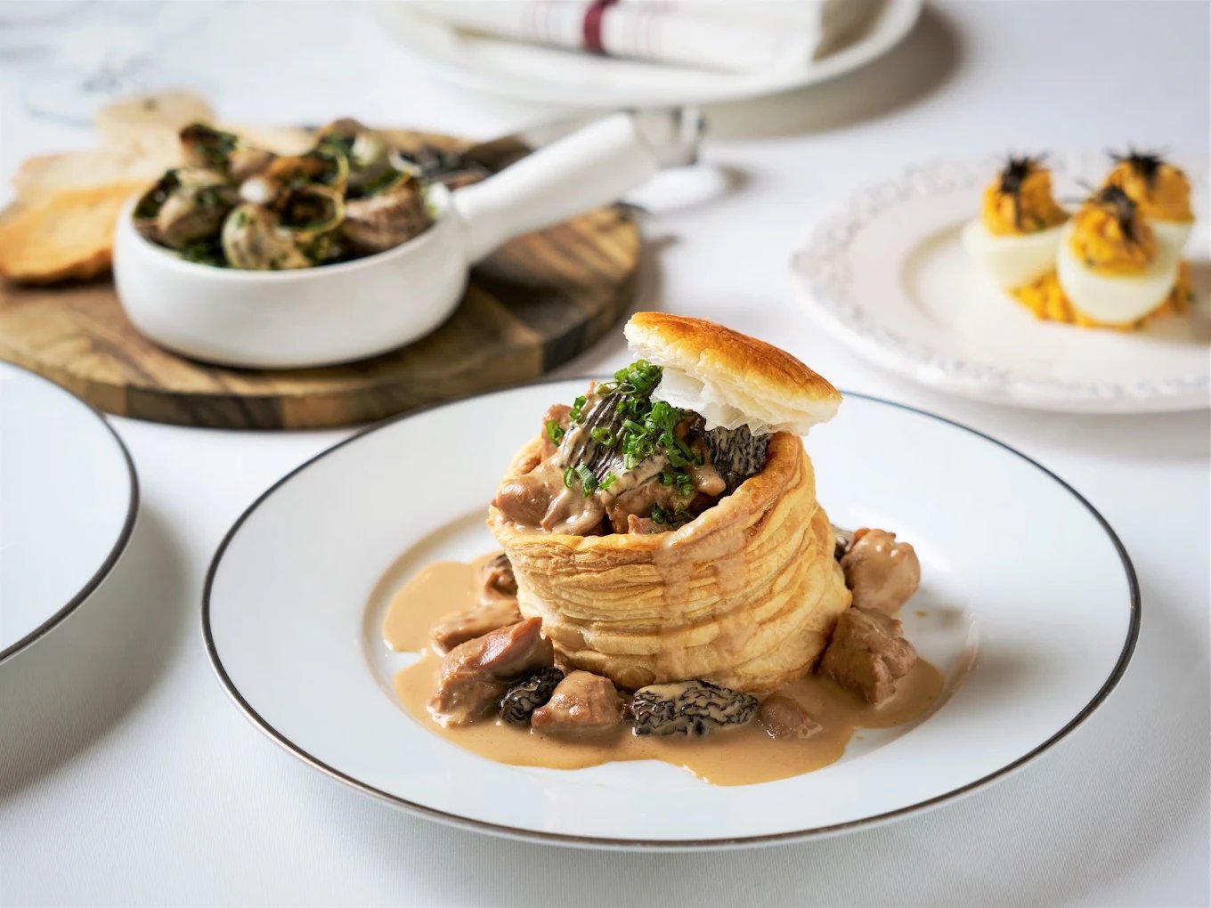25 ร้านอาหารฝรั่งเศส (French Restaurants) ปักหมุดพิกัดอร่อยตั้งแต่ร้านระดับตำนานถึงบิสโทรสุดชิค