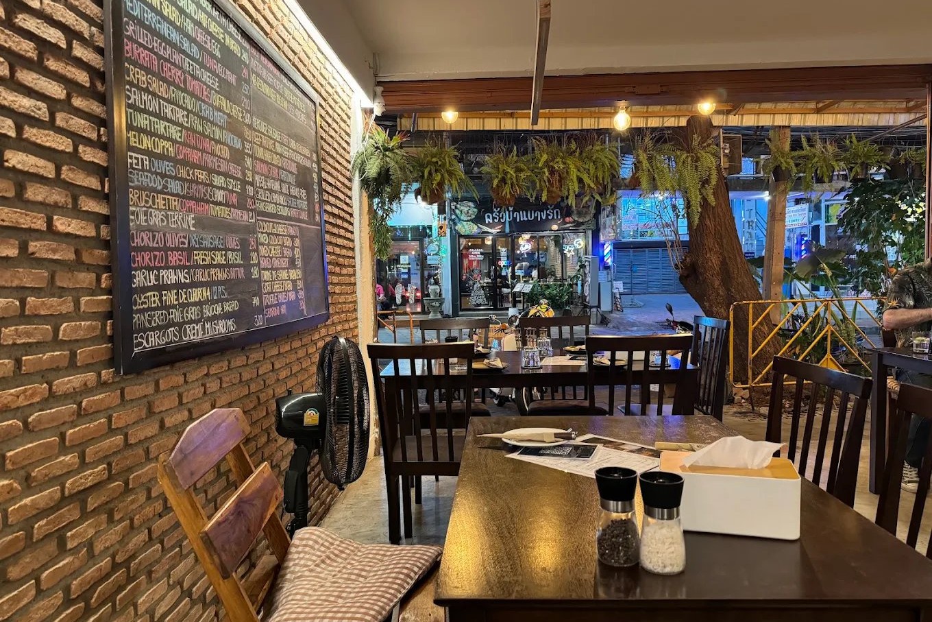 25 ร้านอาหารฝรั่งเศส (French Restaurants) ปักหมุดพิกัดอร่อยตั้งแต่ร้านระดับตำนานถึงบิสโทรสุดชิค