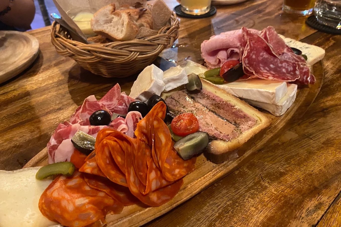 25 ร้านอาหารฝรั่งเศส (French Restaurants) ปักหมุดพิกัดอร่อยตั้งแต่ร้านระดับตำนานถึงบิสโทรสุดชิค